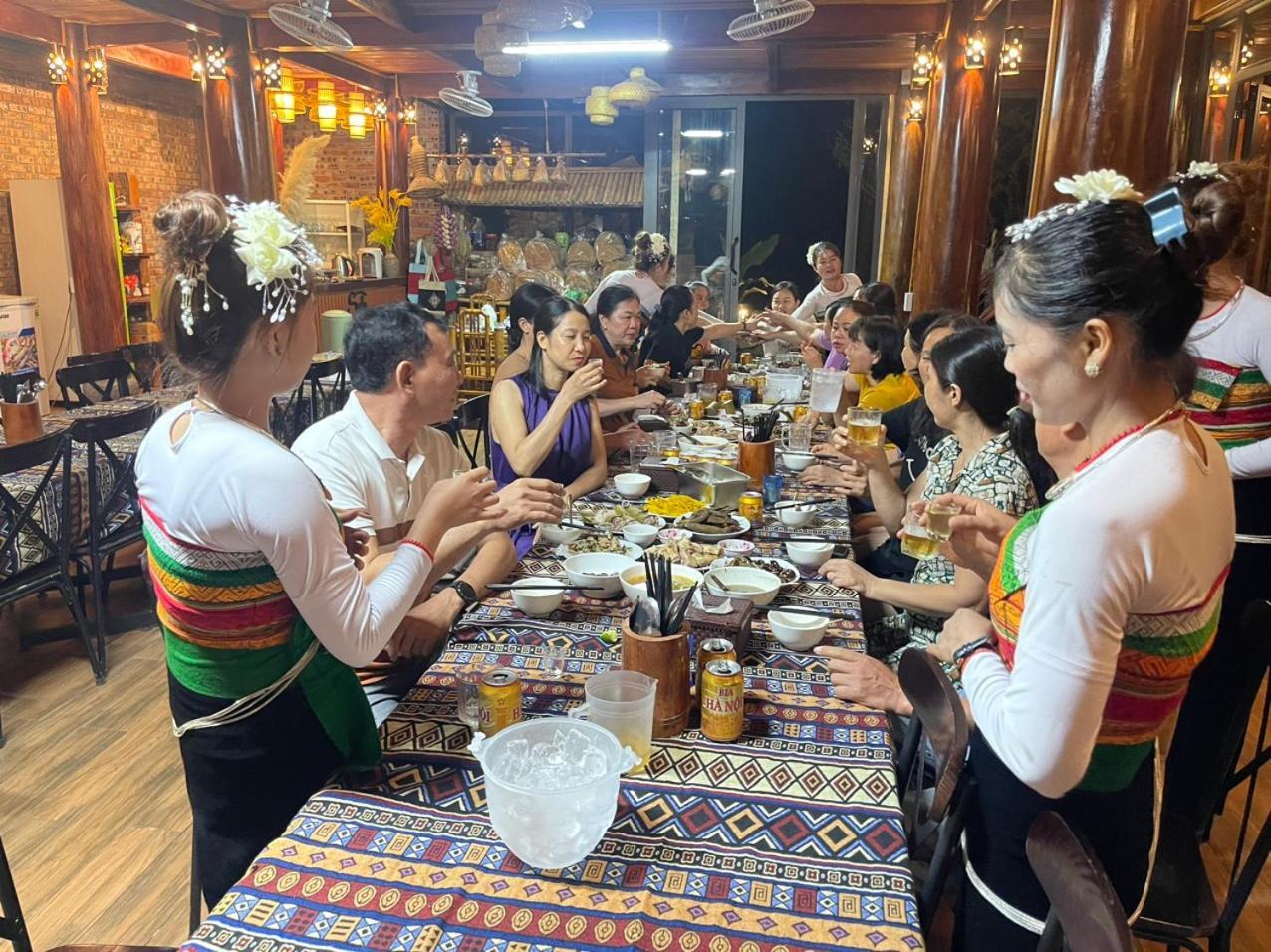 Pu Luong Sala Homestay Huong Ba Thuoc Exterior foto
