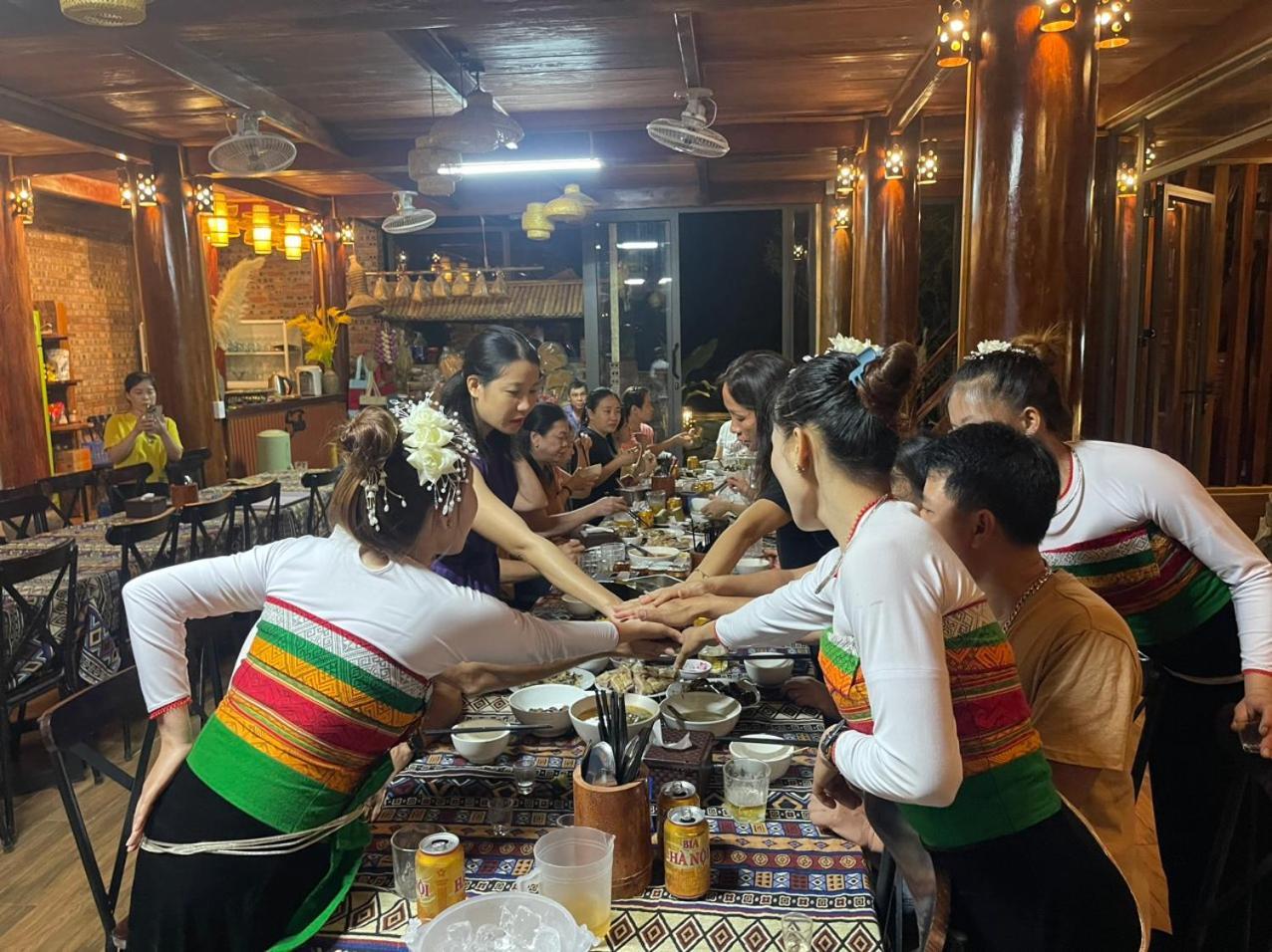 Pu Luong Sala Homestay Huong Ba Thuoc Exterior foto